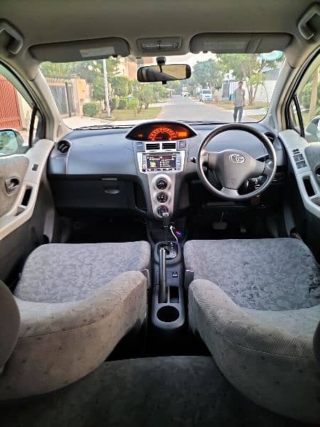 Toyota Vitz 2010/2014 Excellent condition 15