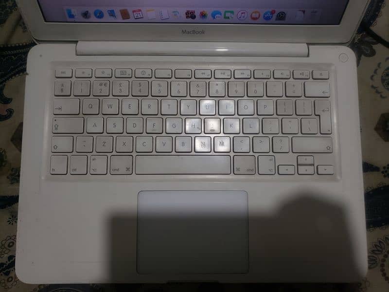 macbook 13 inch mid 2010 0