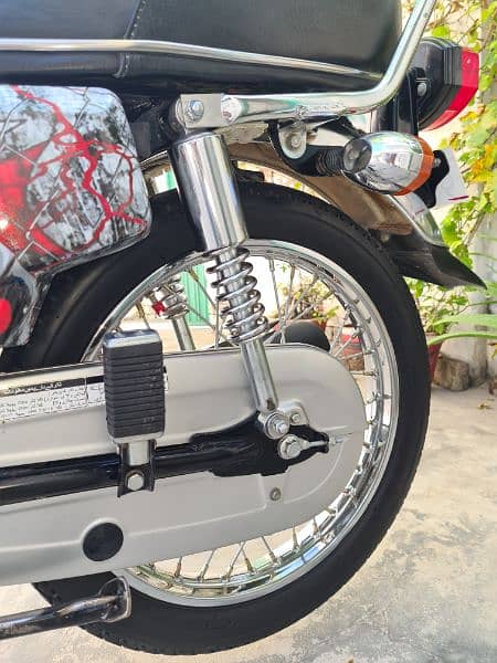 Honda 125 for sale condition 10 by 10 2