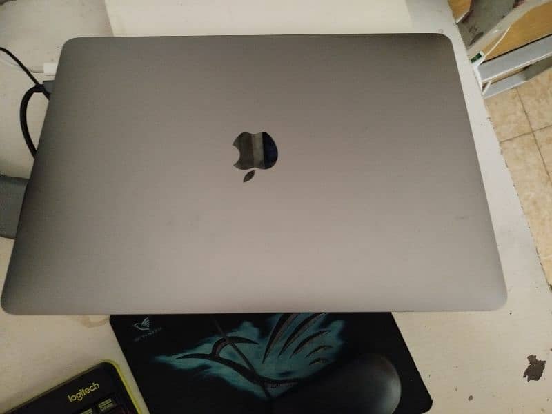 Apple MacBook Air M1 2020 0