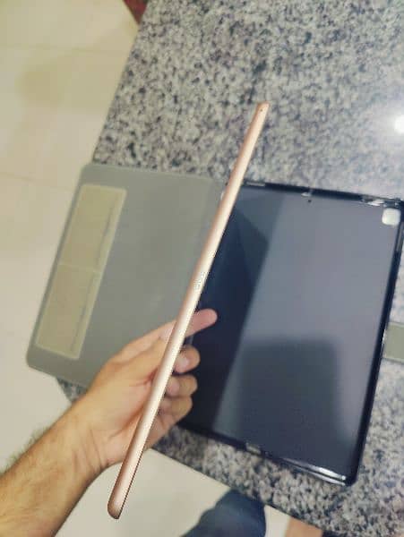 Apple iPad 7th Generation 11