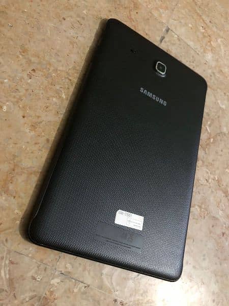 SAMSUNG GALAXY TAB E SM-T561 9.6" 3