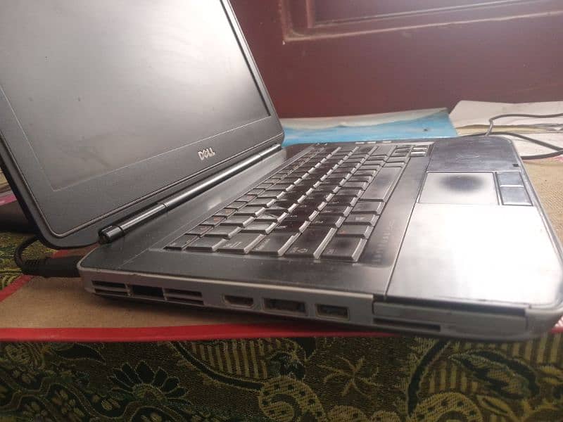 Dell 3rd generation 4gb RAM 14000 PKR 2