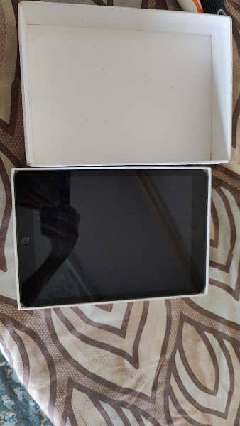 Ipad 9th generation with complete box 0