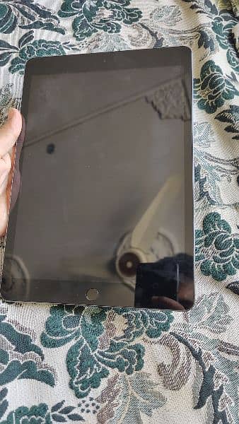 Ipad 9th generation with complete box 11