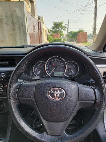 Toyota Corolla GLI 2015 18