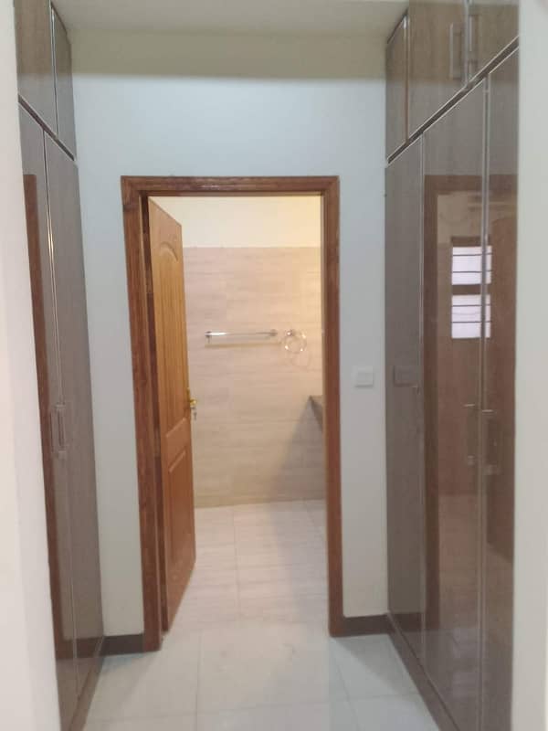 Askari Tower 3 Bedrooms Apartment Available for Rent in Dha phase 5 Islamabad 9