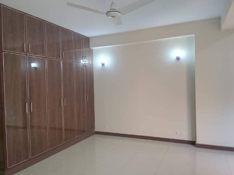 Askari Tower 3 Bedrooms Apartment Available for Rent in Dha phase 5 Islamabad 13