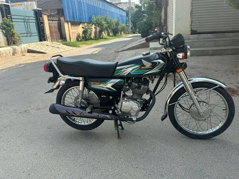 Honda 125 2023 4