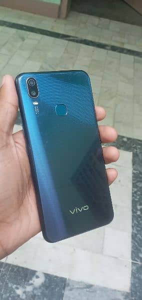 vivo Y11 (3gb ram 32gb storage)10/10 condition Everything is Good 12