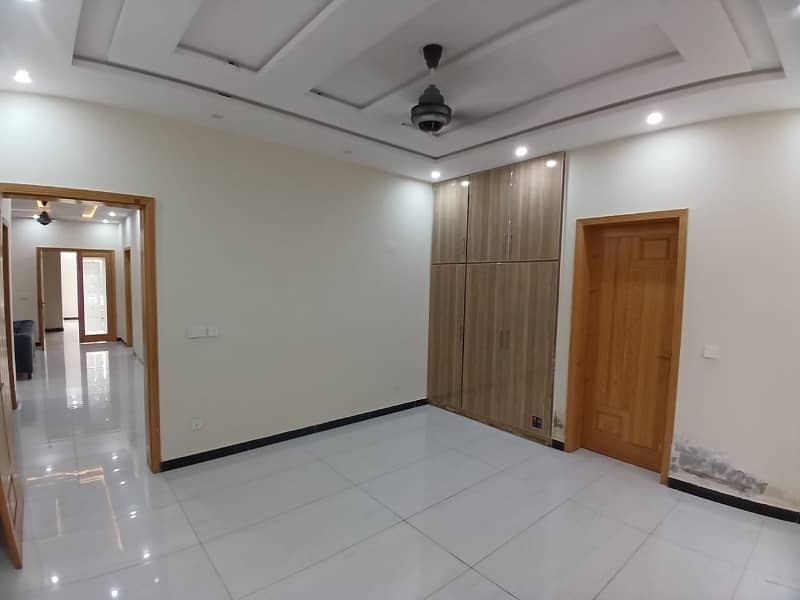 1 kanal upper portion for rent 8