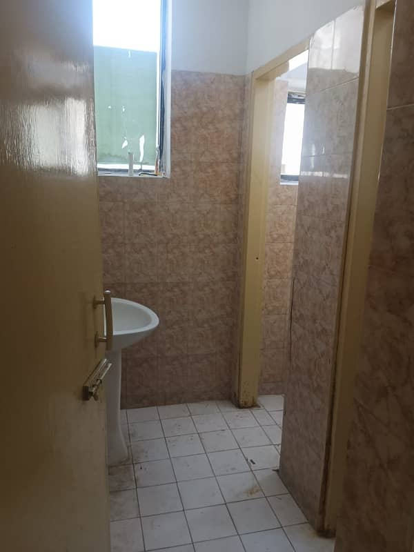 G-11/3 PHA E-Type 2nd floor Flat For Rent 8