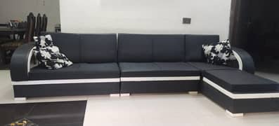 L-Shaped Black Sofa with Table – Perfect for Any Living Space!