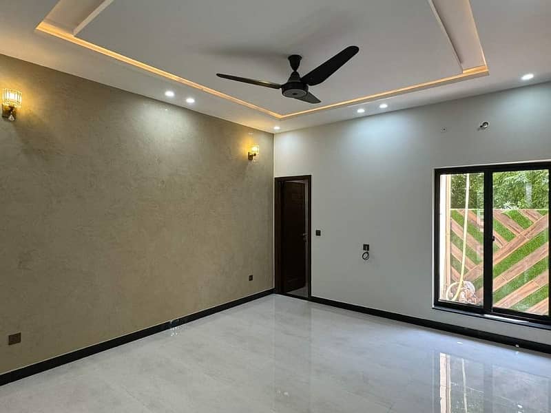 10Marla Upper Portion Available For Rent in M Block LDA Avenue1 Lahore 10