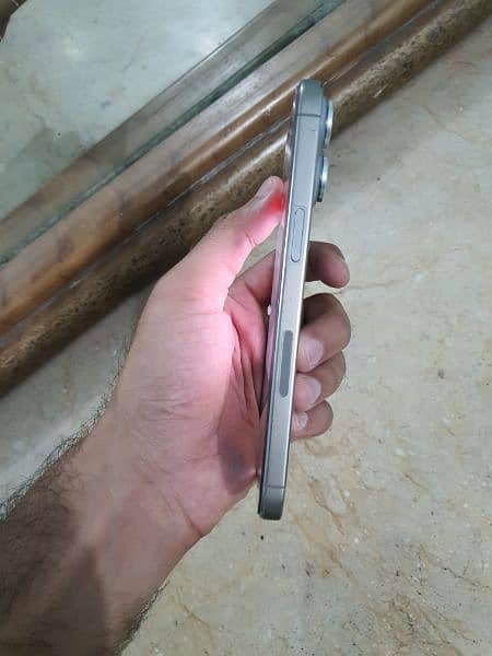 iphone 15 Pro Max natural titanium 512/GB Non Pta LLA 3