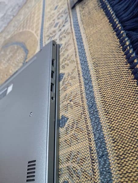 DELL Inspiron 13 5000 series i5 7th generation 10