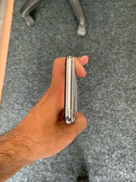 Iphone 11pro max 256GB non pta(factory unlock ) 2