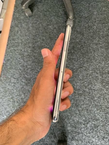 Iphone 11pro max 256GB non pta(factory unlock ) 3