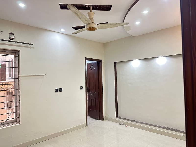 5Marla House Available For Rent in Secter D Bahria Town Hall 1