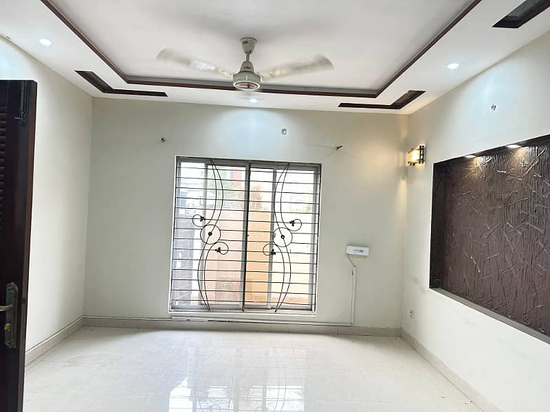 5Marla House Available For Rent in Secter D Bahria Town Hall 2