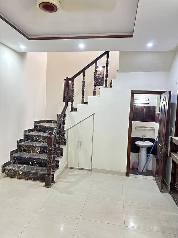 5Marla House Available For Rent in Secter D Bahria Town Hall 5