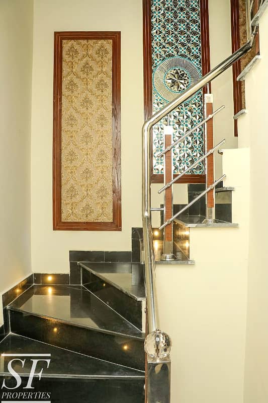 5Marla House Available For Rent in Secter D Bahria Town Hall 11