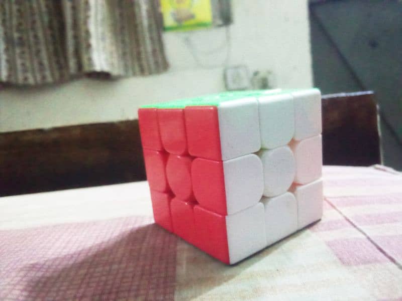 R. s 350  Rubik's Cube    3×3 3