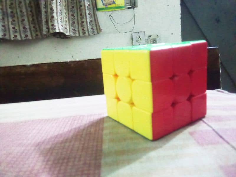 R. s 350  Rubik's Cube    3×3 4