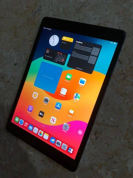 Apple iPad 7th Generation 128GB 1