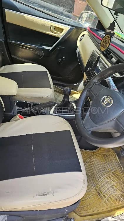 Toyota Corolla XLi VVTi 2019 10