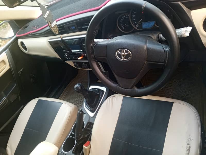 Toyota Corolla XLi VVTi 2019 12