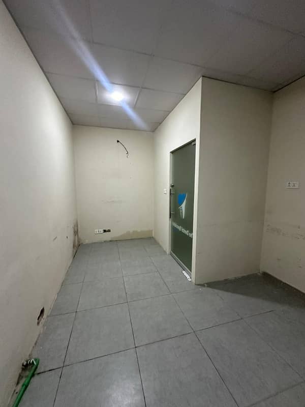 Exceptional Clinic Space for Rent in Prime Gulberg Behind Mall 1 (Perfect for Health Professionals!) 1