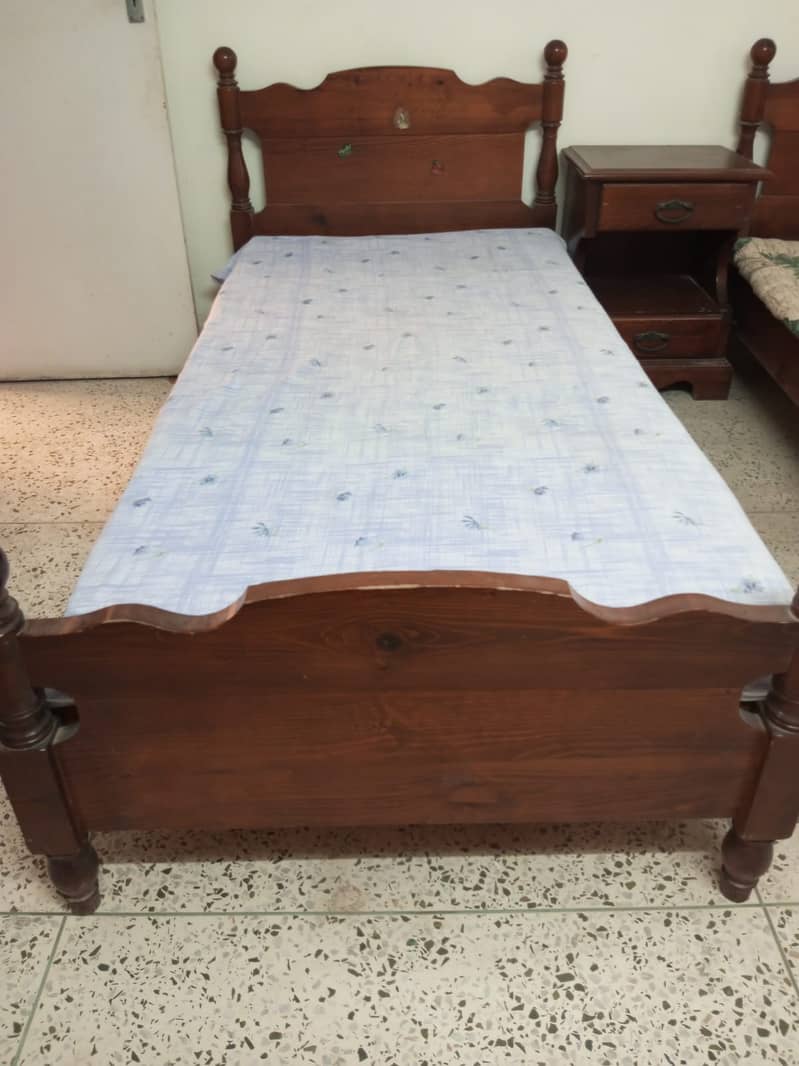 Wooden Bed Set FOR SALE!!! 3