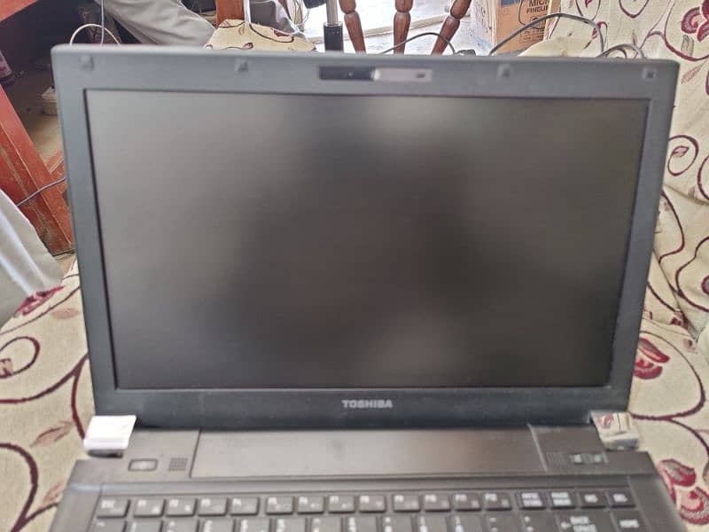 TOSHIBA Tecra R940 2