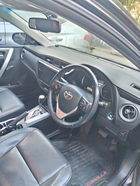 Toyota Altis Grande 1.8 X Black interior 2022 9