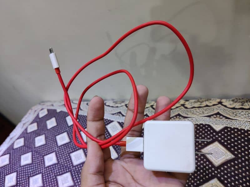 Oneplus 6t 8/128 With charger 8