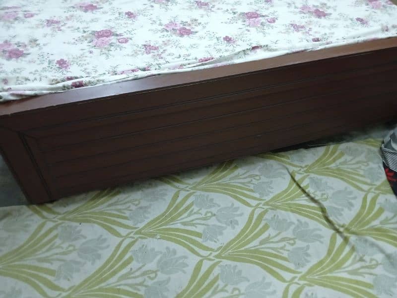 king size bed in good condition 1