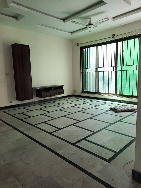 12 Marla upper portion available For Rent In G-15 3