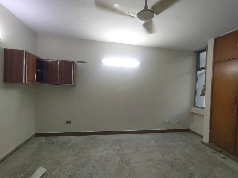 A Flat Of 10 Marla First Floor Available For Rent 12