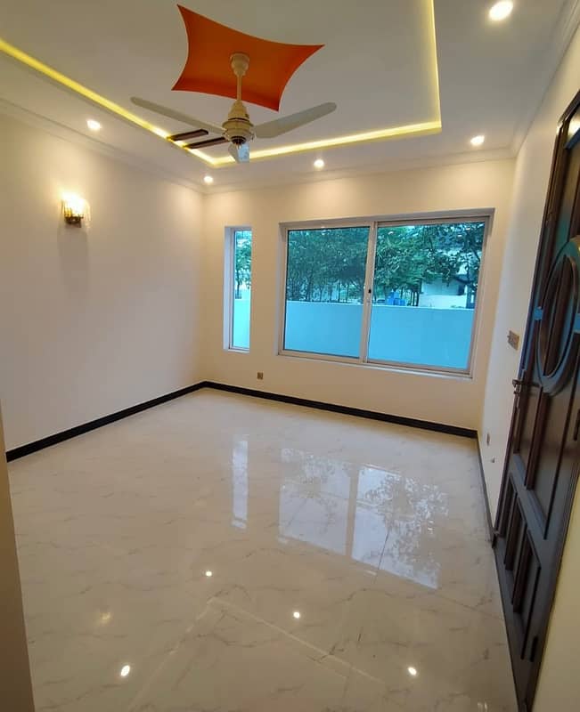 12 marla Ground portion for rent in media town 4