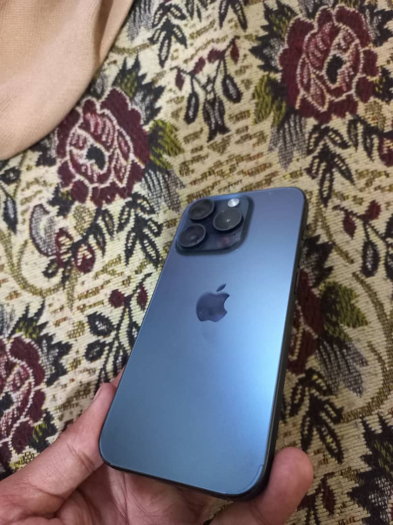 Iphone 15 pro 1