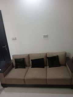 complete sofa set (scratchless)