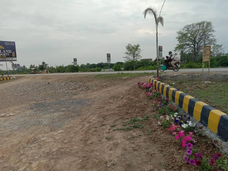 3 marla plot for sale at merryland housing Society Mardan 1