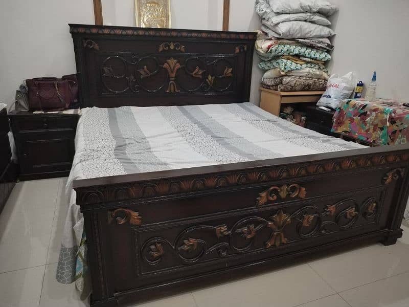 Bed Set for sale (King Bed + Mirror Dressing + Side Tables) 1