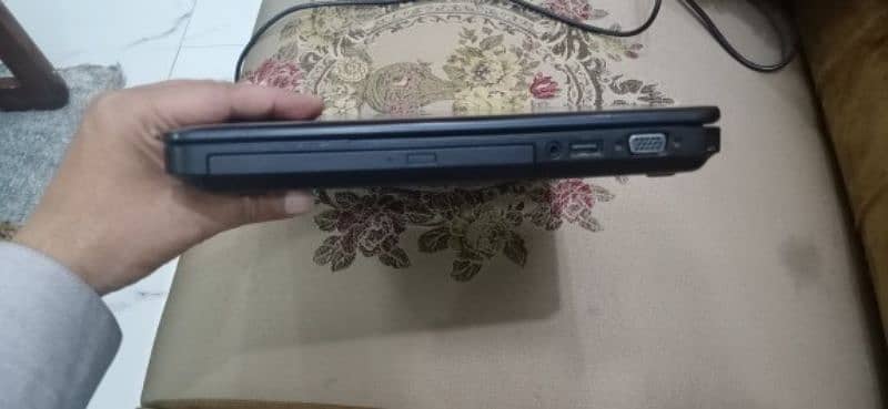 Dell Latitude E5440 4