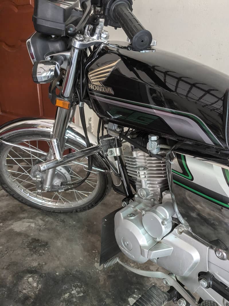 Honda CG 125 2023 3