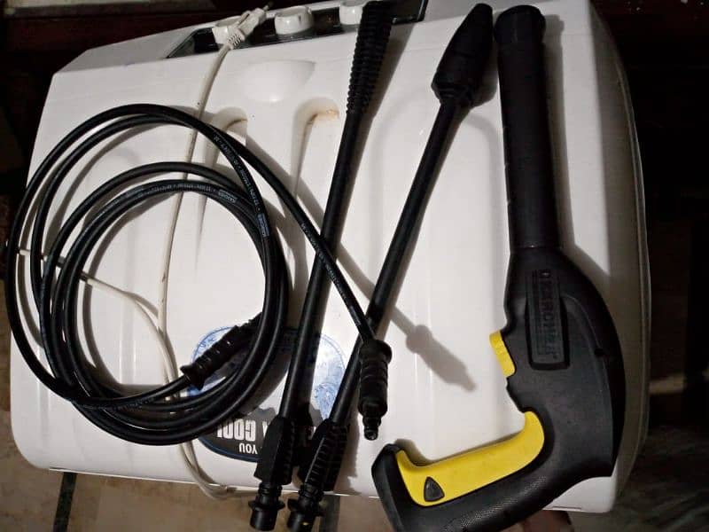 karcher k2 compact pressure washer 3