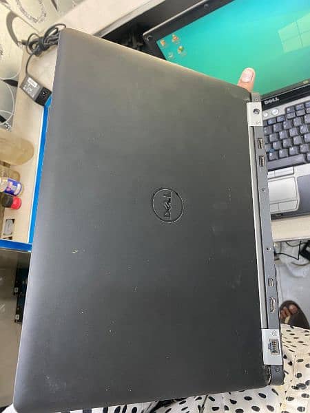 Dell 7470 1