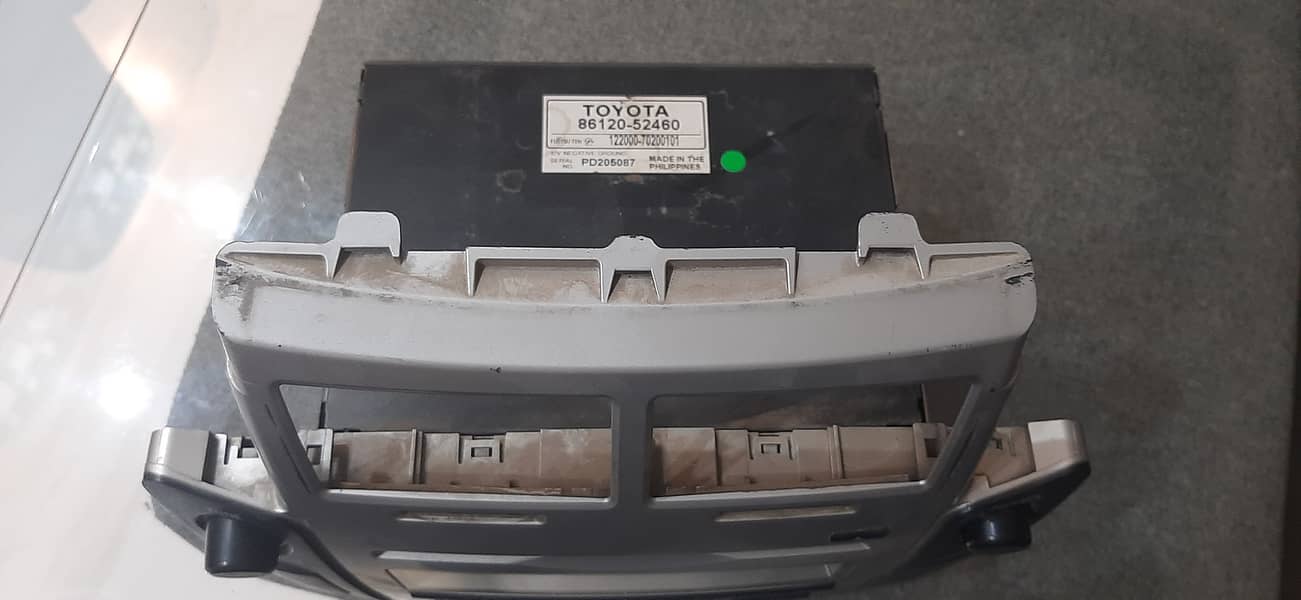 Toyota vitz CD/DvD player 2