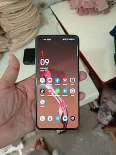 one plus 8t 12GB RAM 256gb room 0